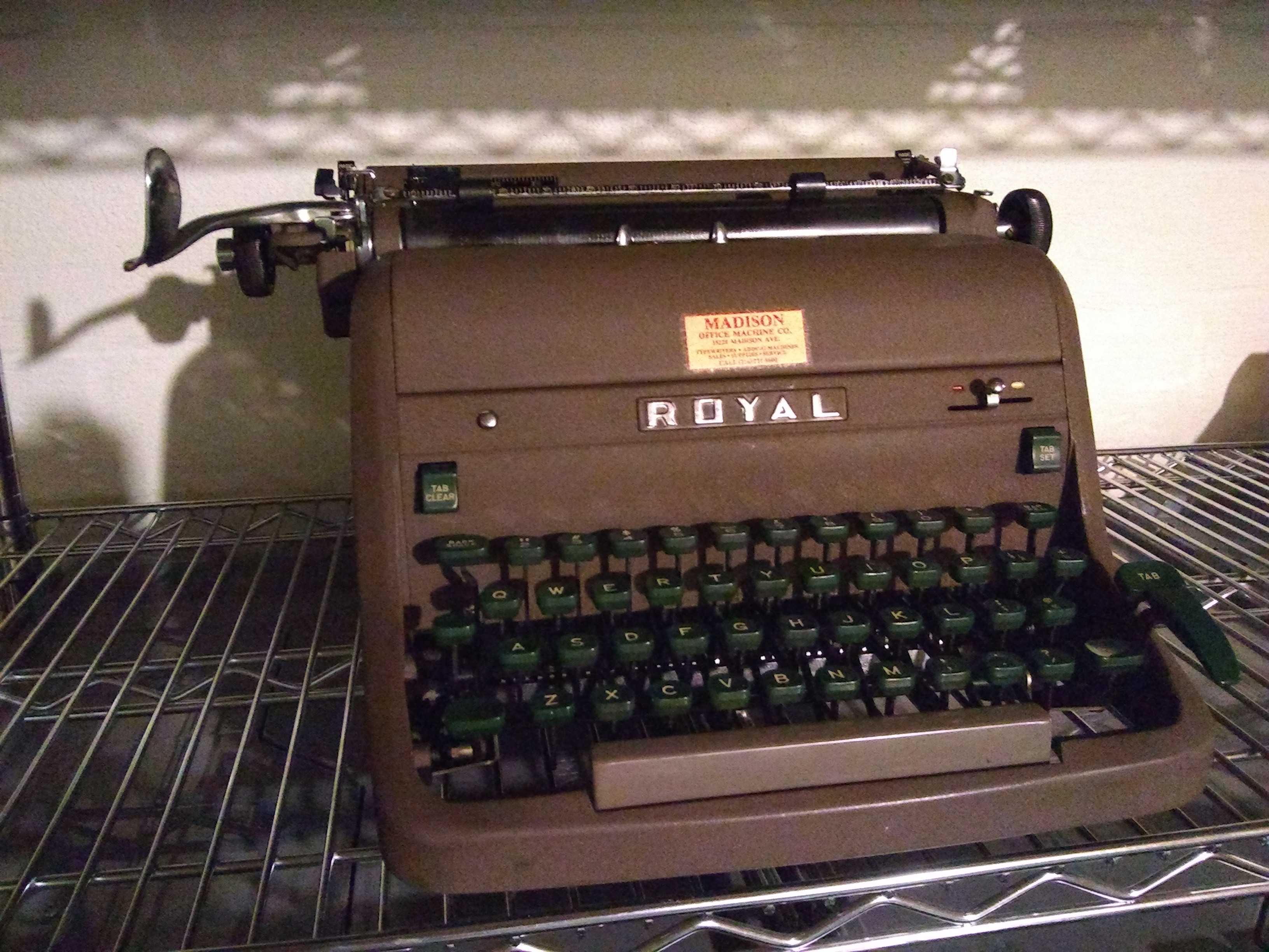 Does anyone recognize this Royal? r/typewriters